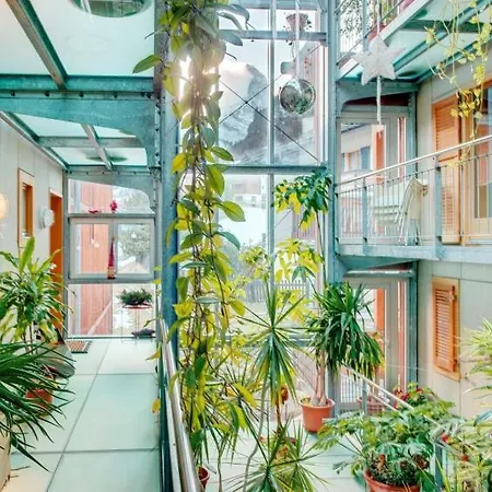 Sleeps 6 Wifi Apartment *